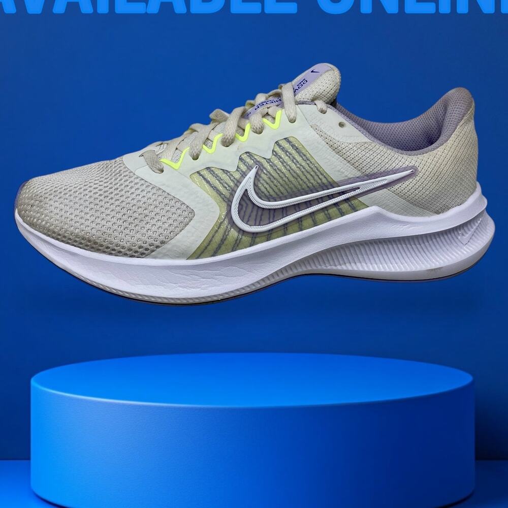 Nike Downshifter Sneakers Womens Sz 9‎ Comfy White Yellow K.7.3